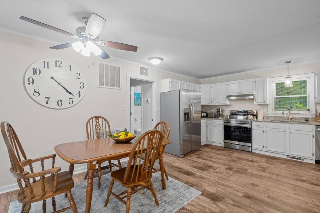 Spacious Home- Near Airport, Crabtree Mall & Food Raleigh Eksteriør billede
